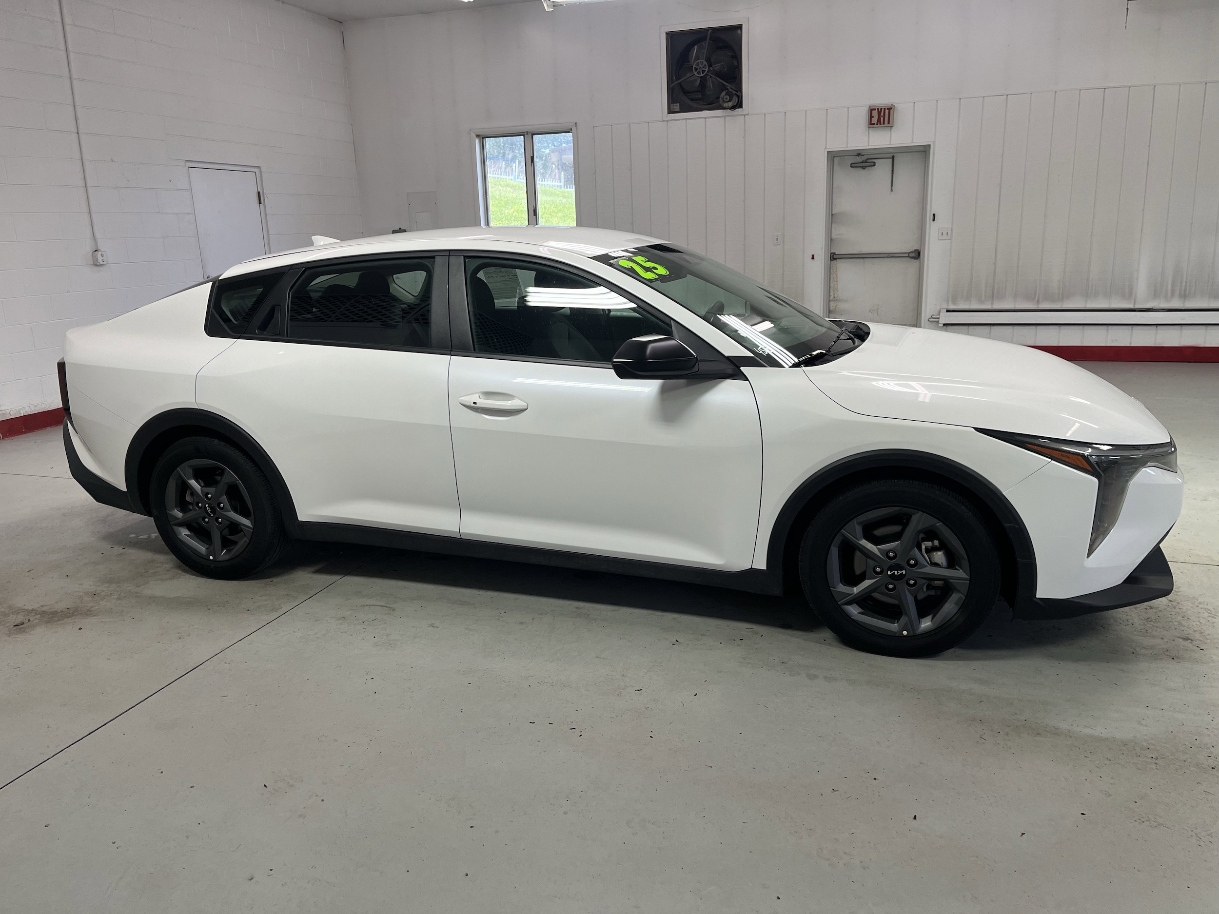 2025 Kia K4