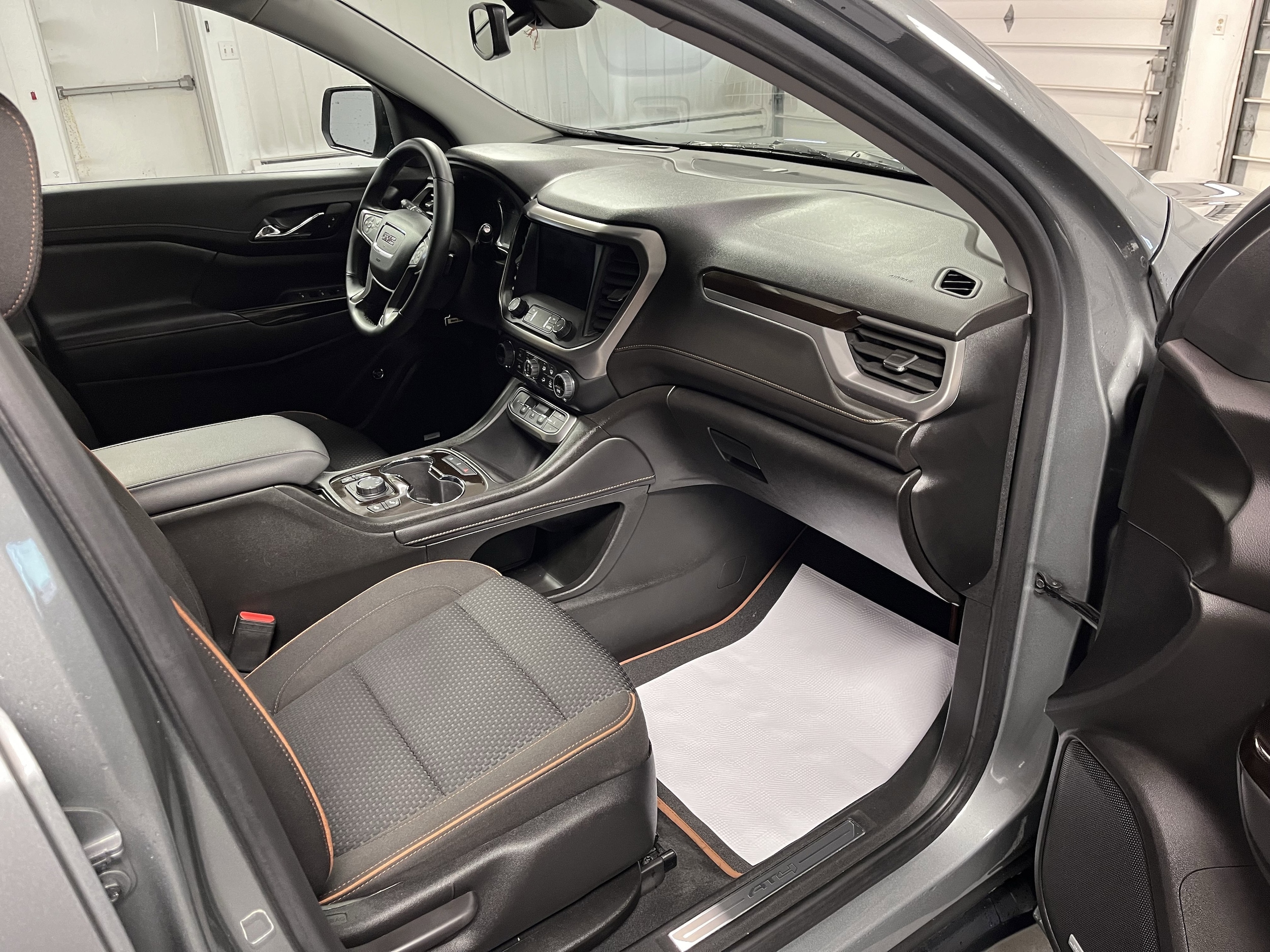 2023 GMC Acadia AT4 - Photo 12