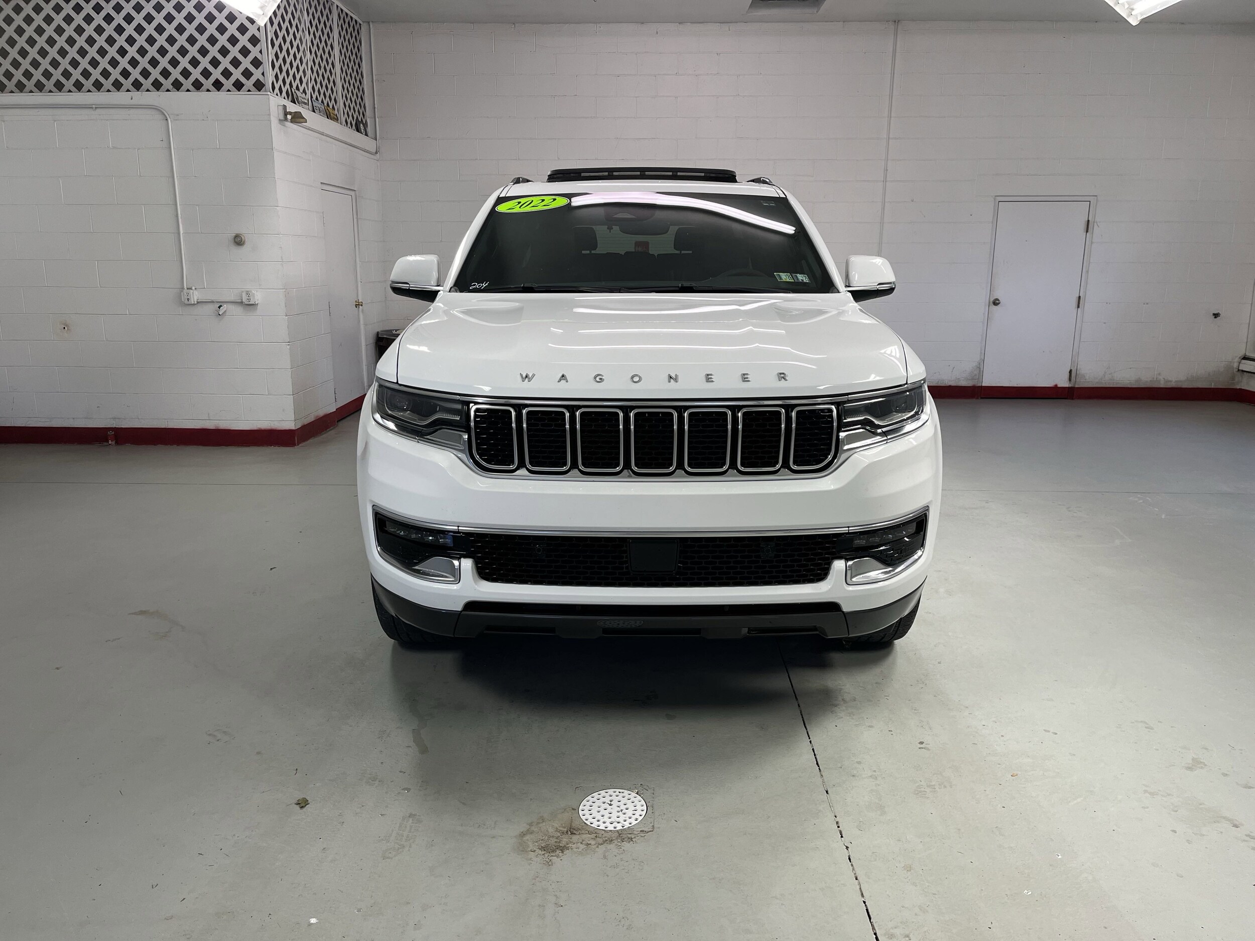 2022 Jeep Wagoneer Series I photo 2