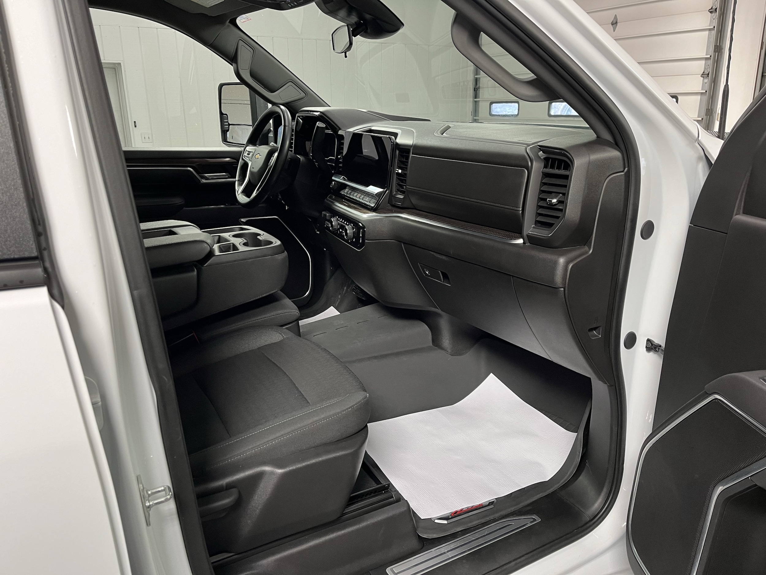 2025 Chevrolet Silverado 2500HD LT - Photo 12
