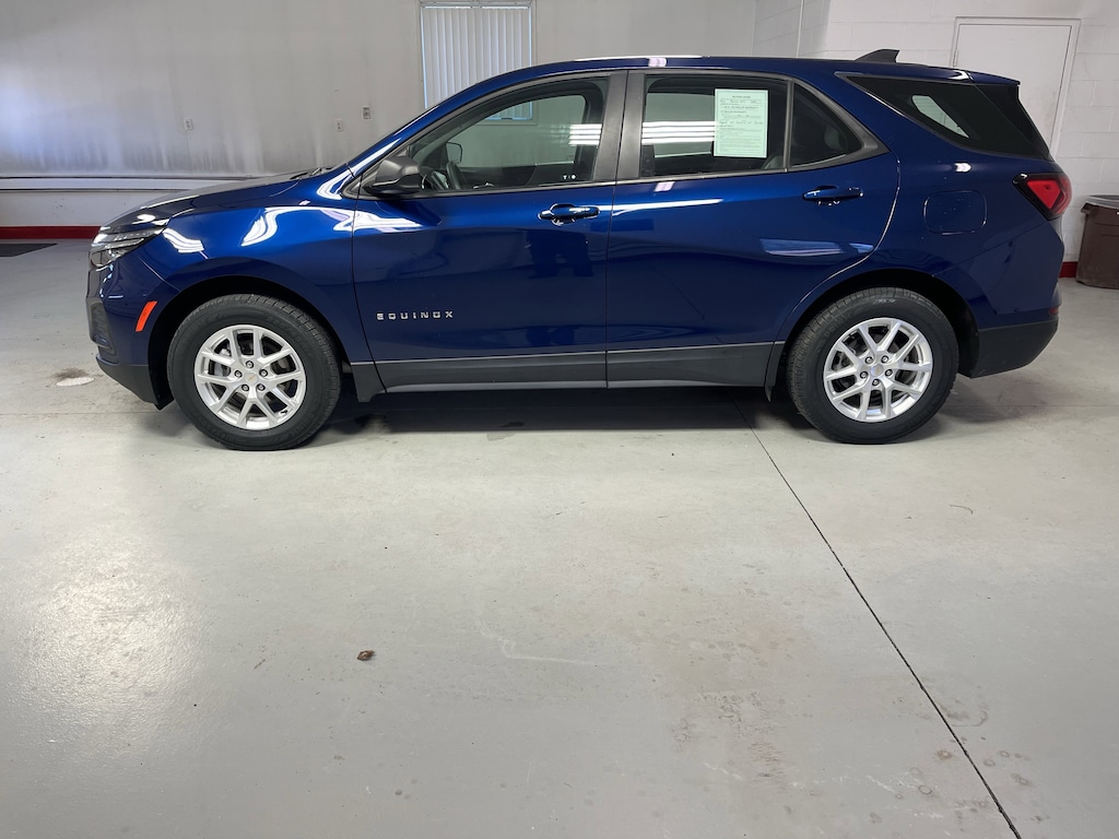 Used 2022 Chevrolet Equinox LS SUV