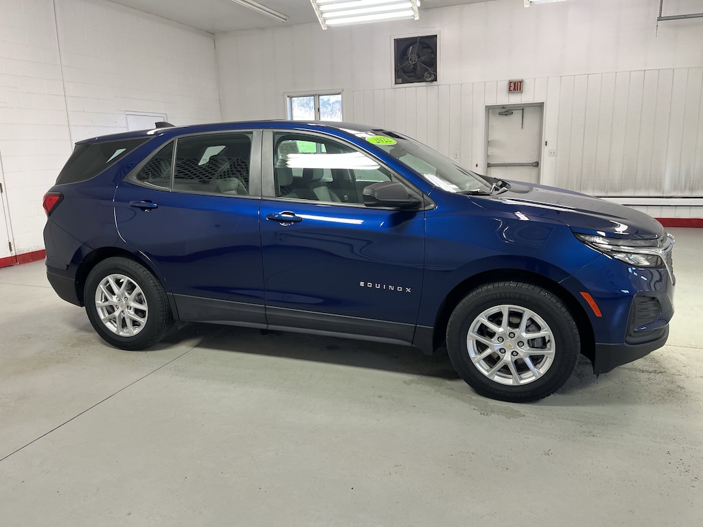 Used 2022 Chevrolet Equinox LS SUV