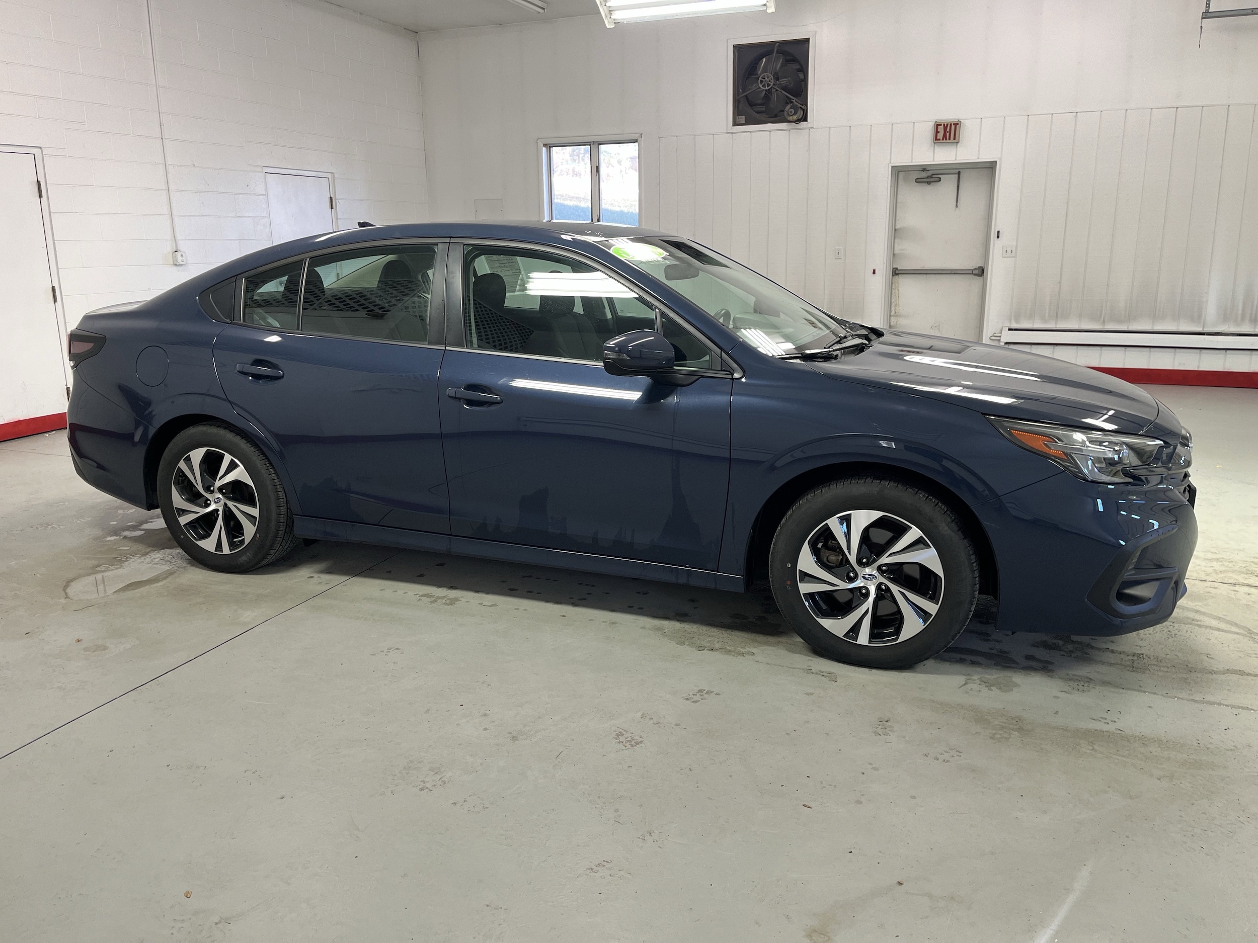 2023 Subaru Legacy Premium's photo