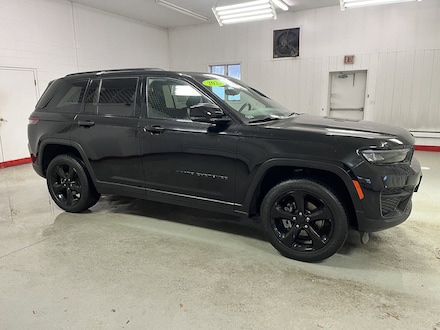 2022 Jeep Grand Cherokee Altitude SUV