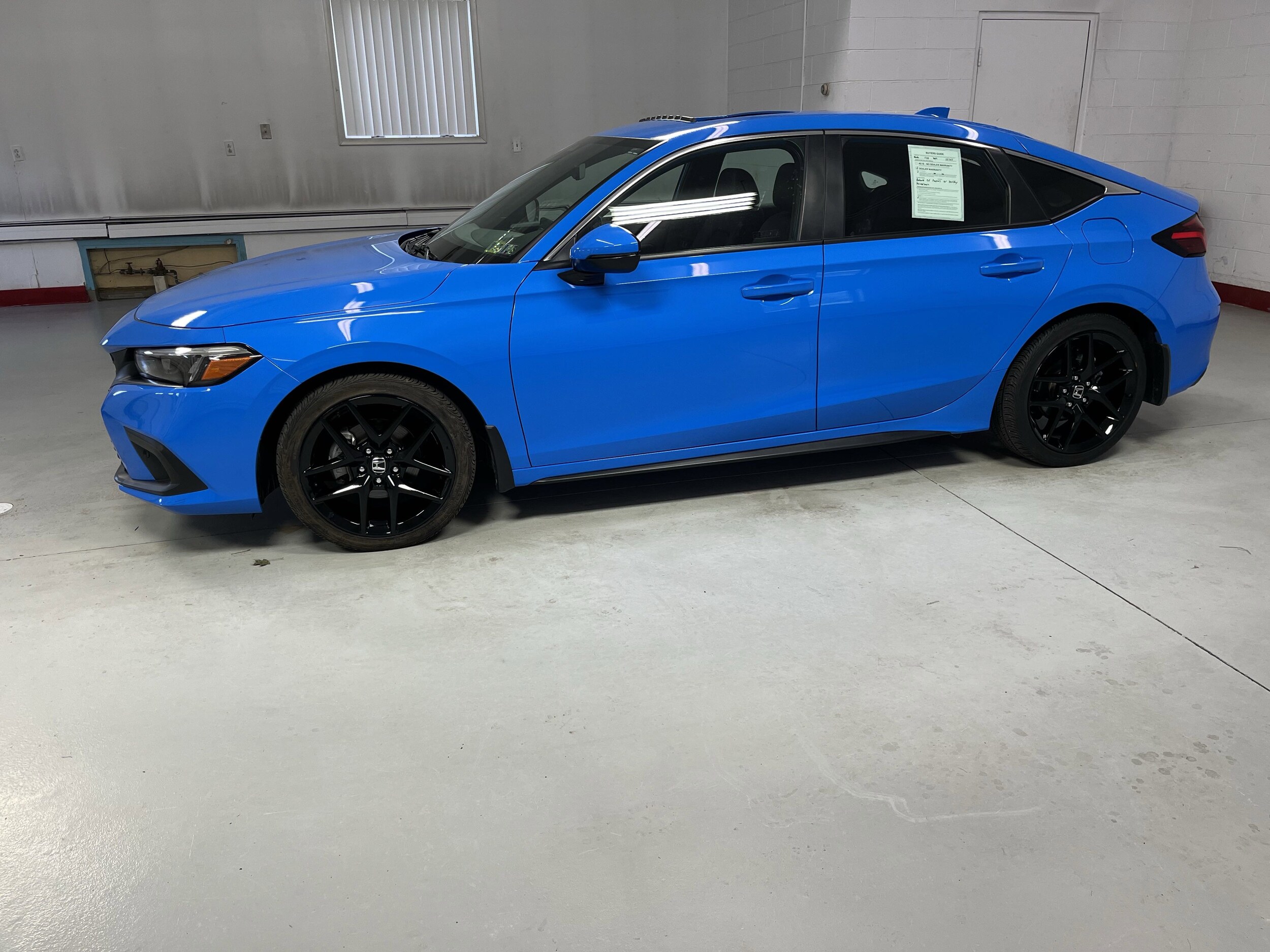 2024 Honda Civic Sport Touring Hatchback photo 3