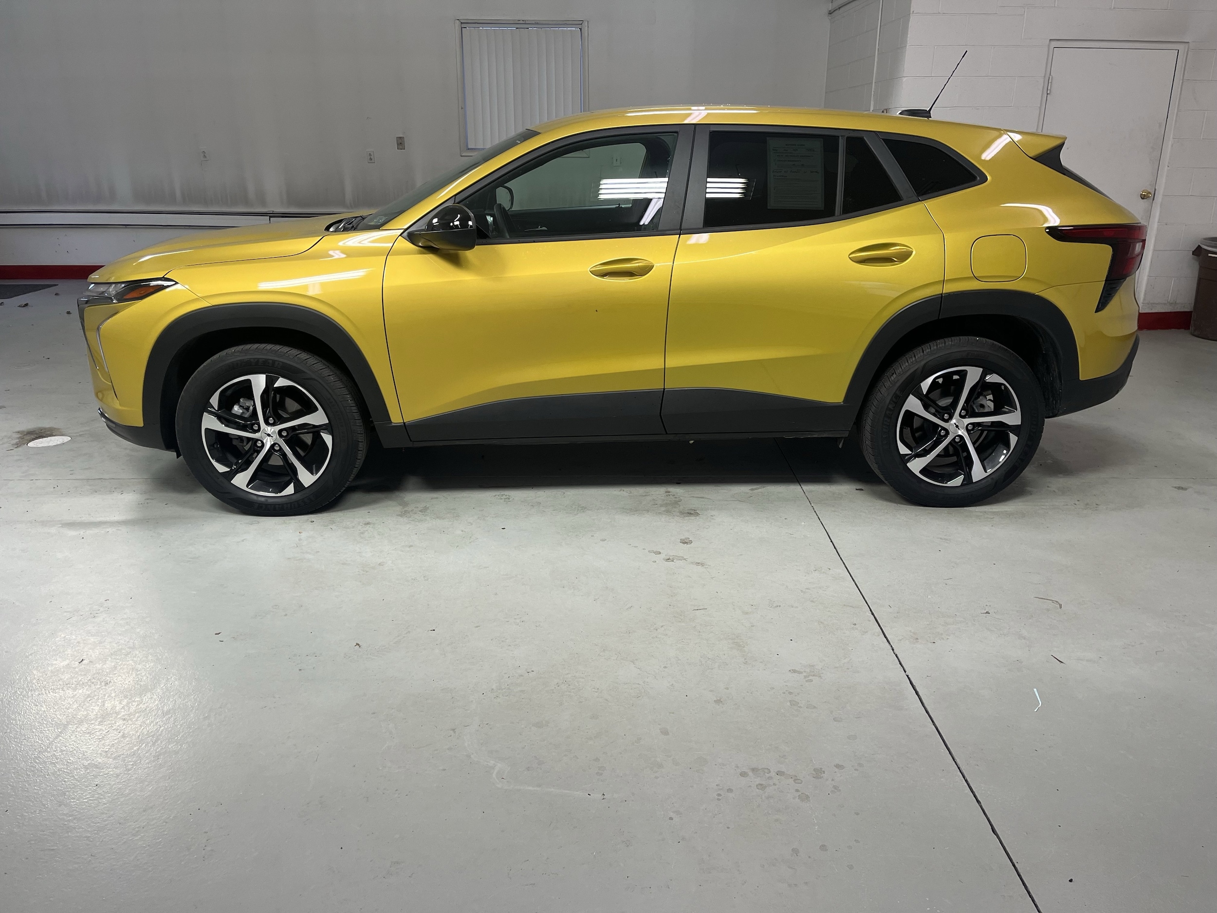 2025 Chevrolet Trax photo 4