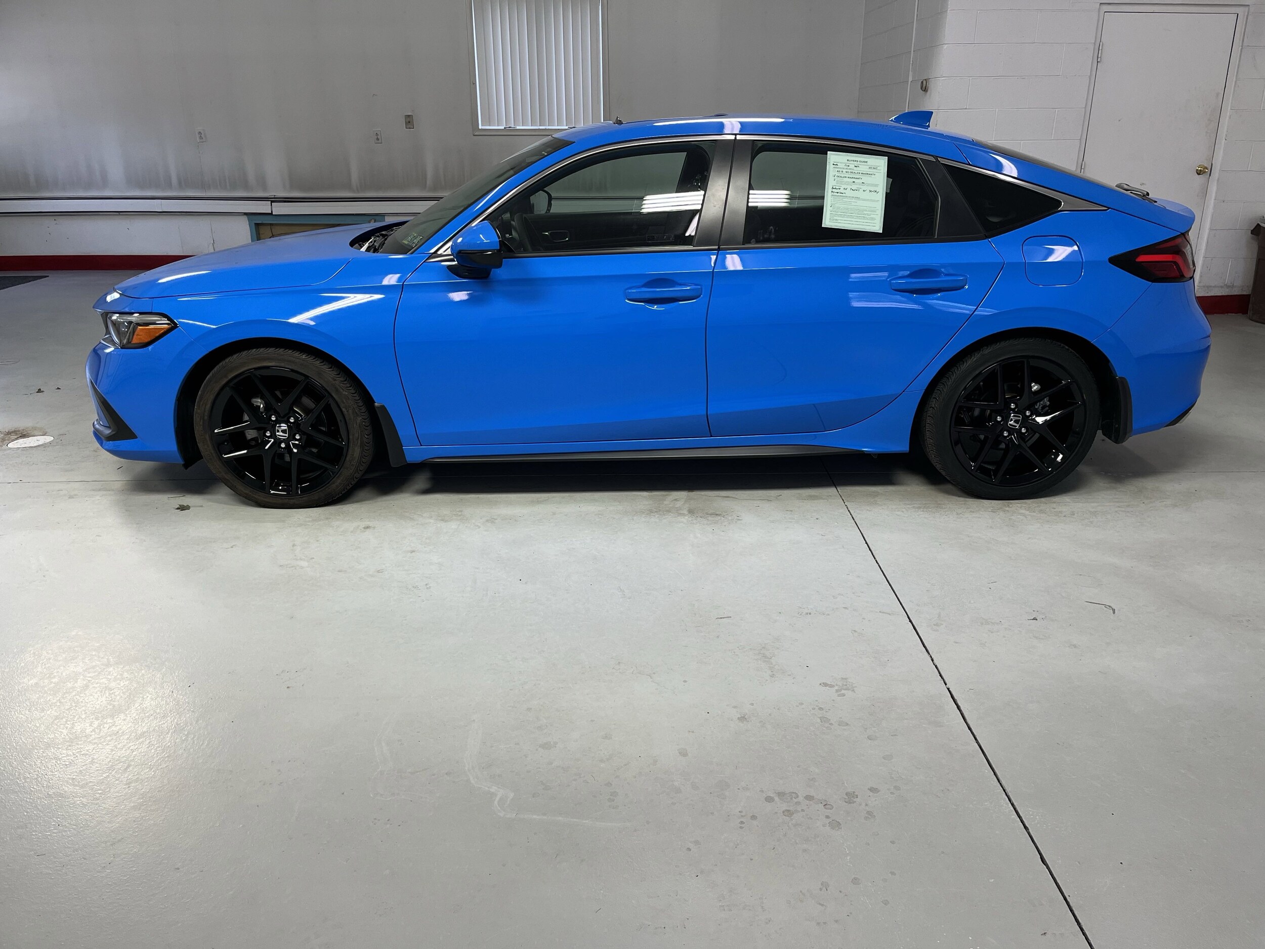 2024 Honda Civic Sport Touring Hatchback photo 4
