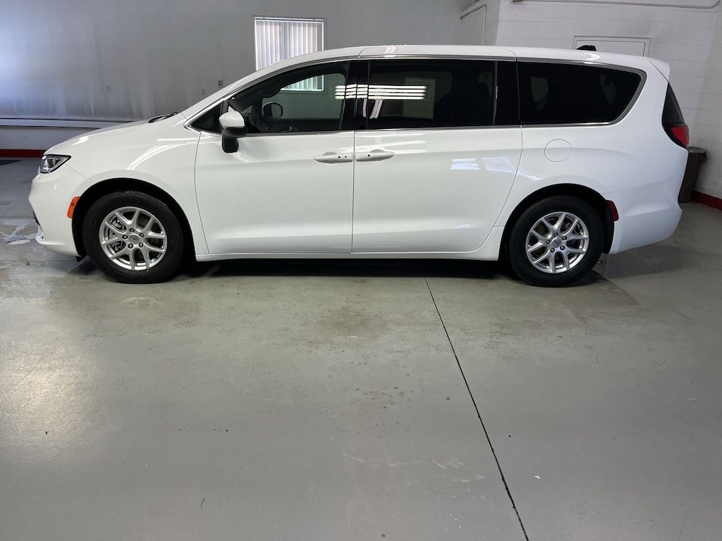 Used 2023 Chrysler Pacifica Touring Van Passenger Van