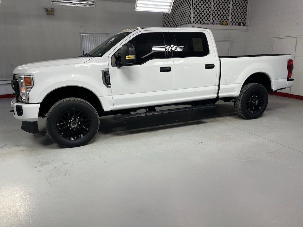 Used 2022 Ford F-250 XLT Truck Crew Cab