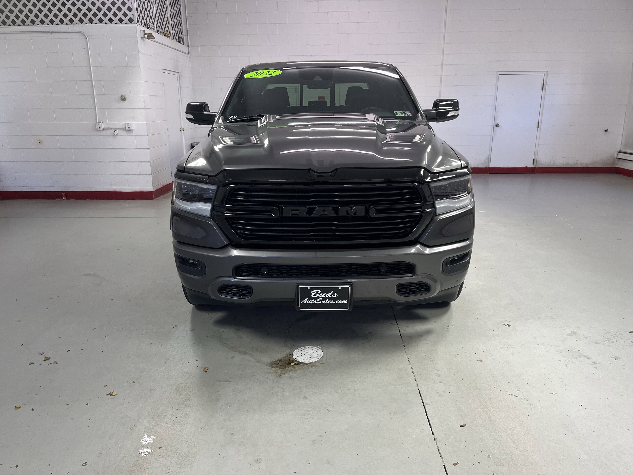 2022 Ram 1500 Laramie photo 2