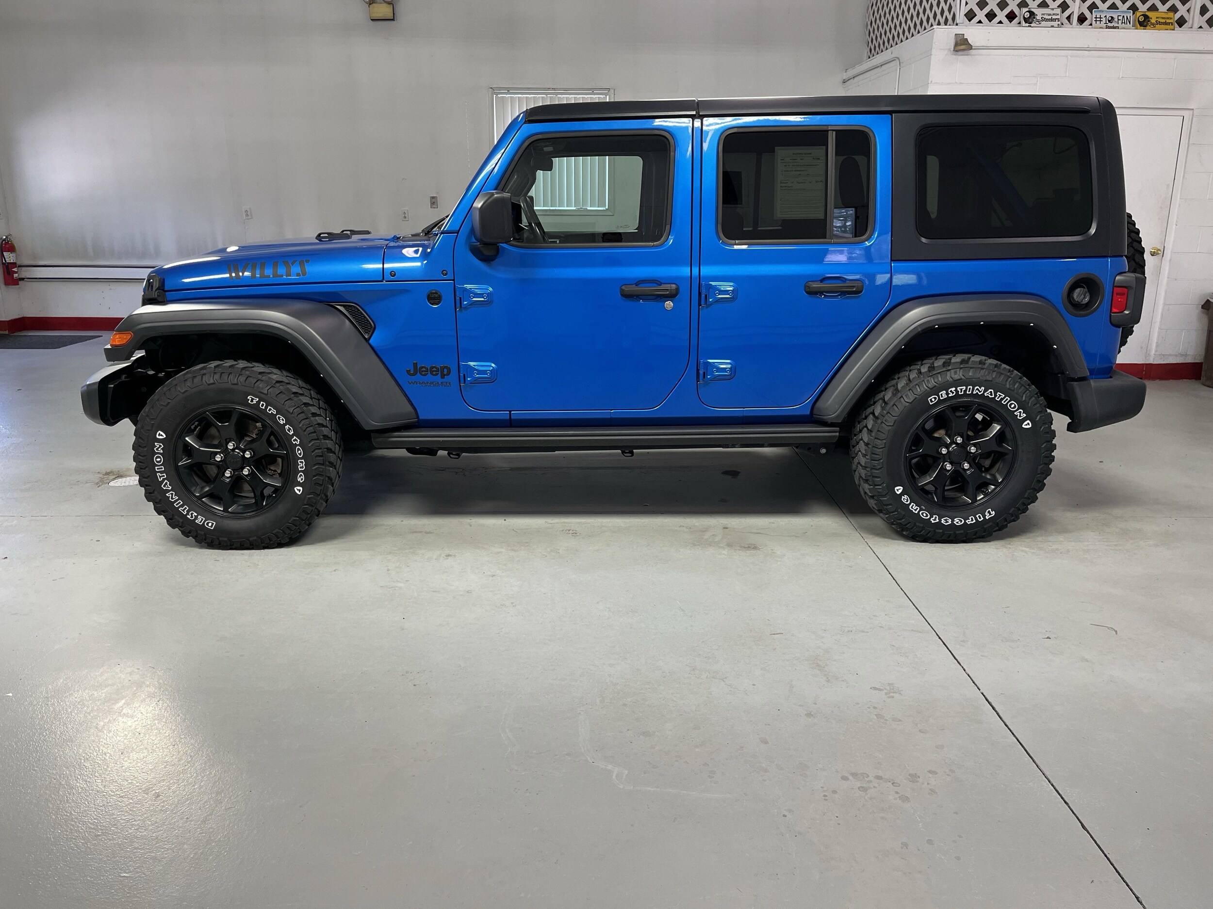 2021 Jeep Wrangler Unlimited Willys photo 4