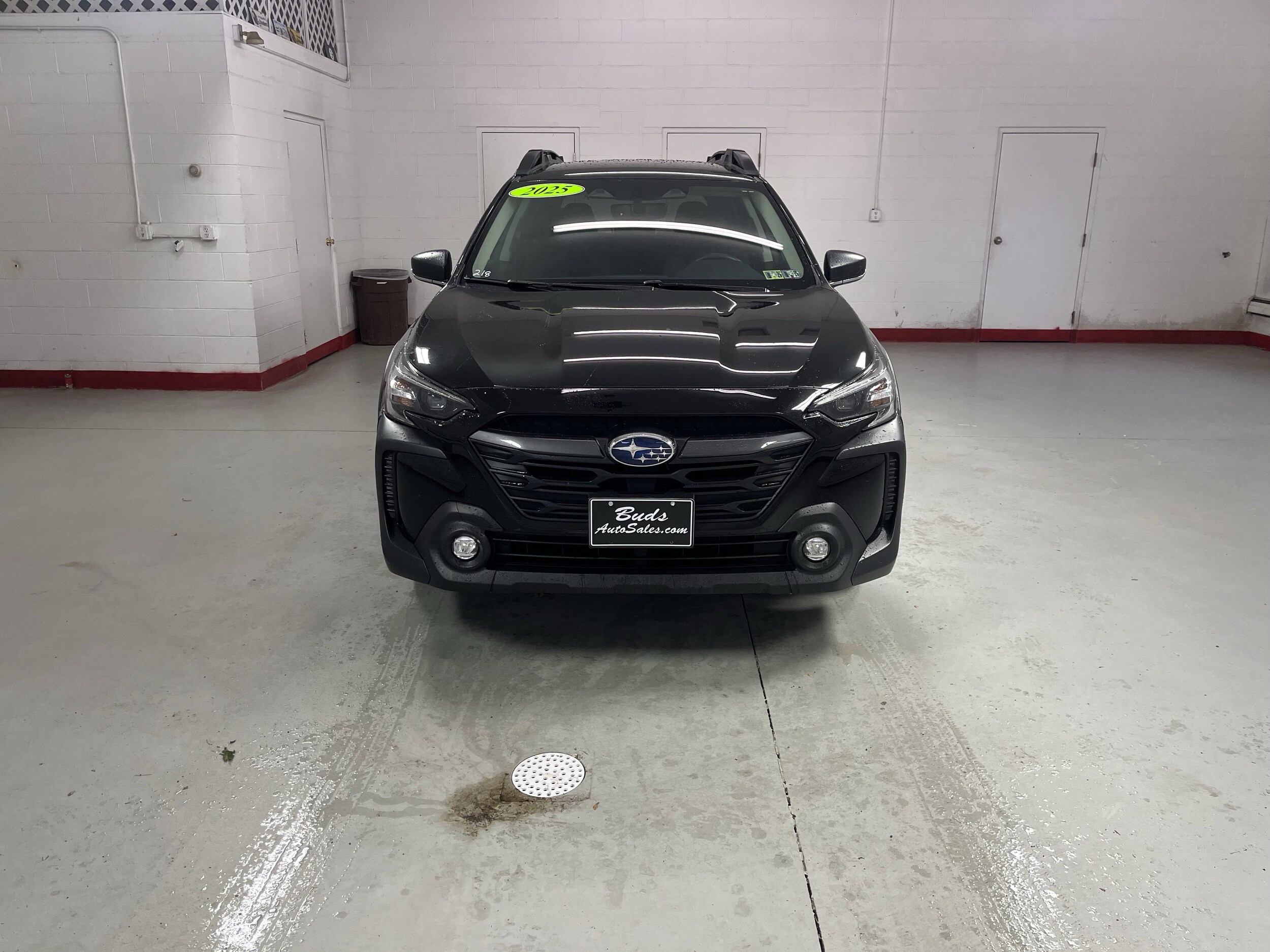 2025 Subaru Outback Base photo 2