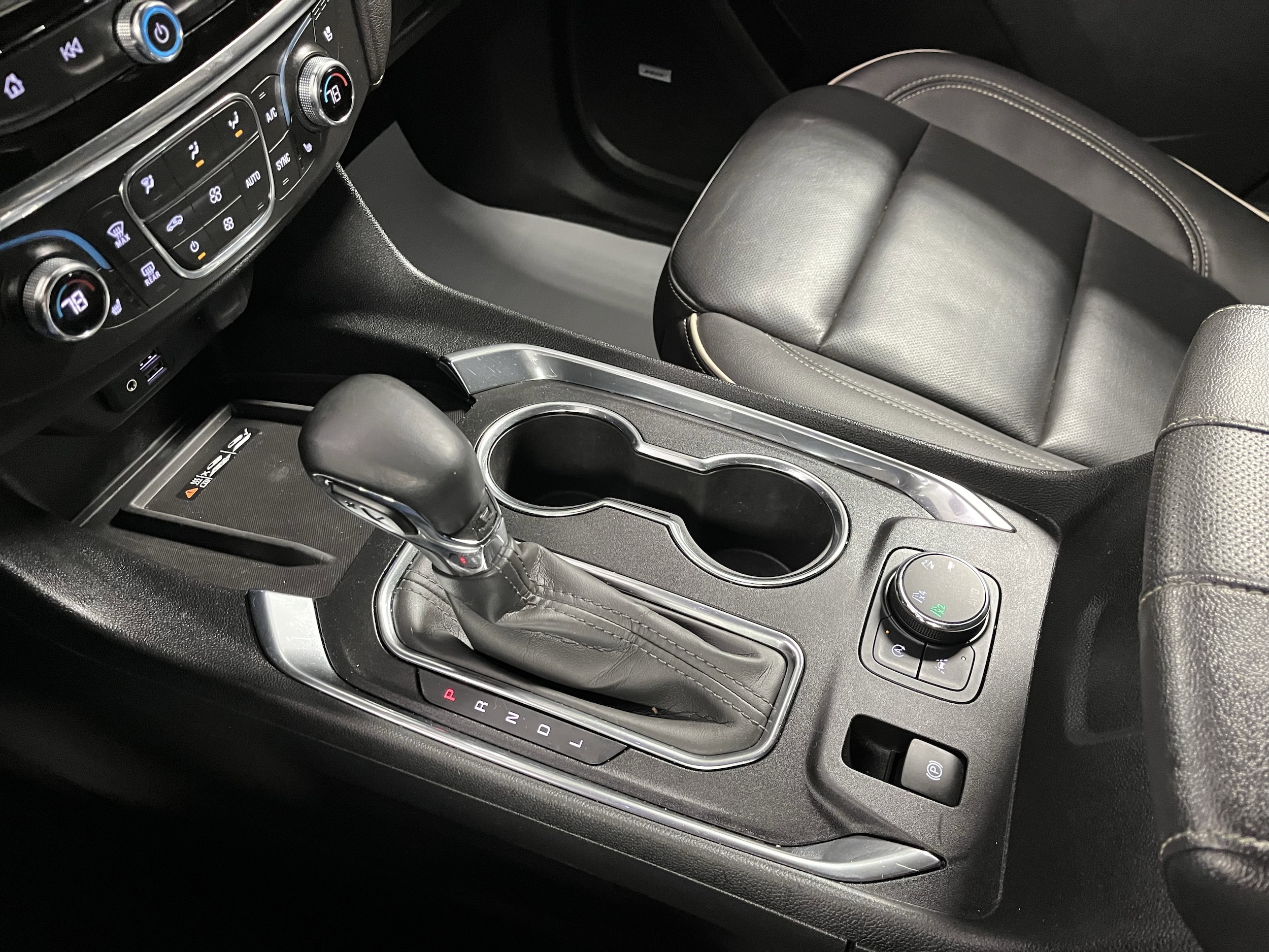 2023 Chevrolet Traverse Premier - Photo 21