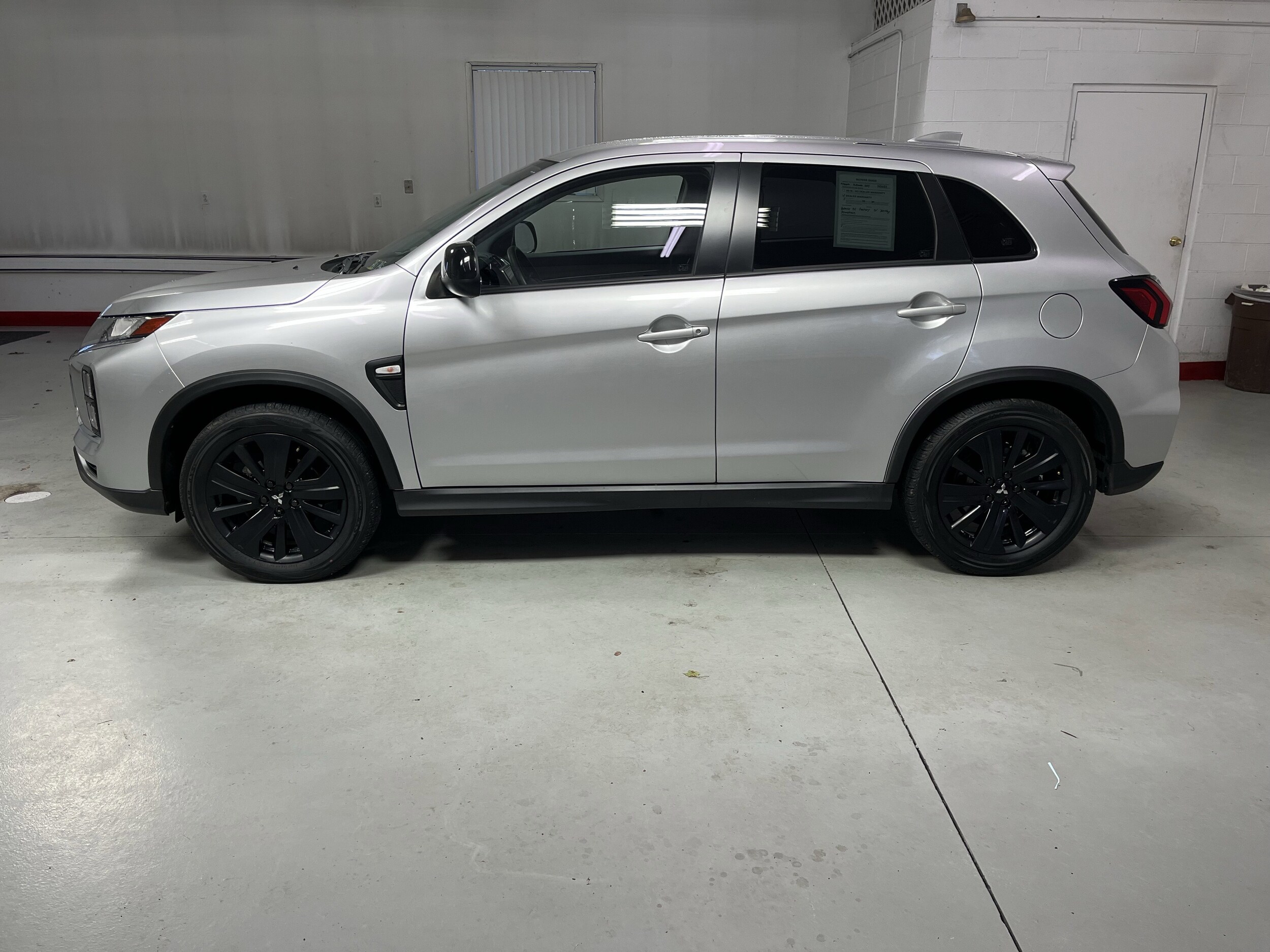 2024 Mitsubishi Outlander Sport ES LE SE photo 4