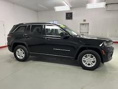 2023 Jeep Grand Cherokee Laredo SUV