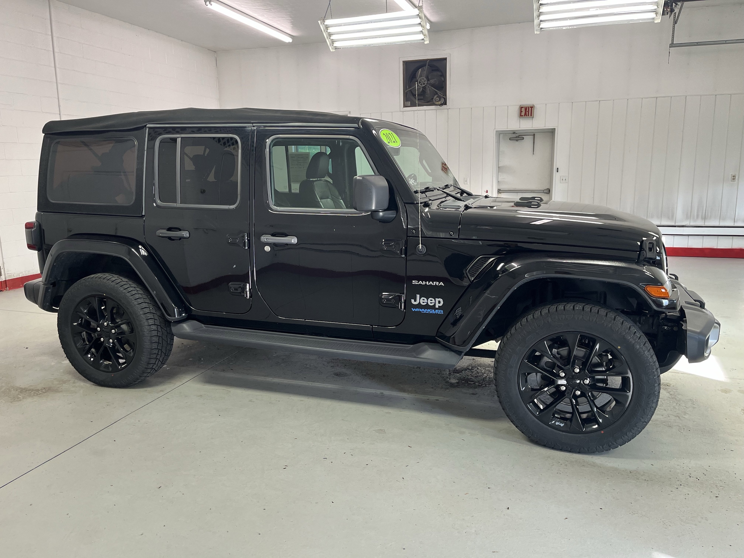 2021 Jeep Wrangler Sahara 4XE's photo