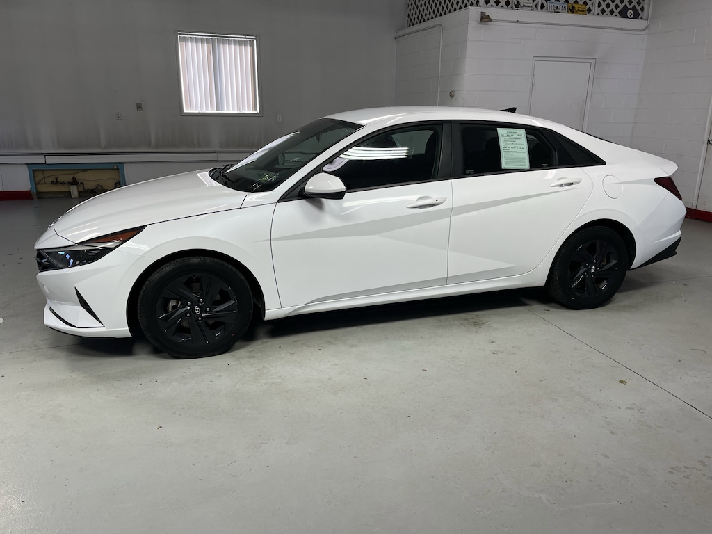 Used 2023 Hyundai Elantra SEL Sedan
