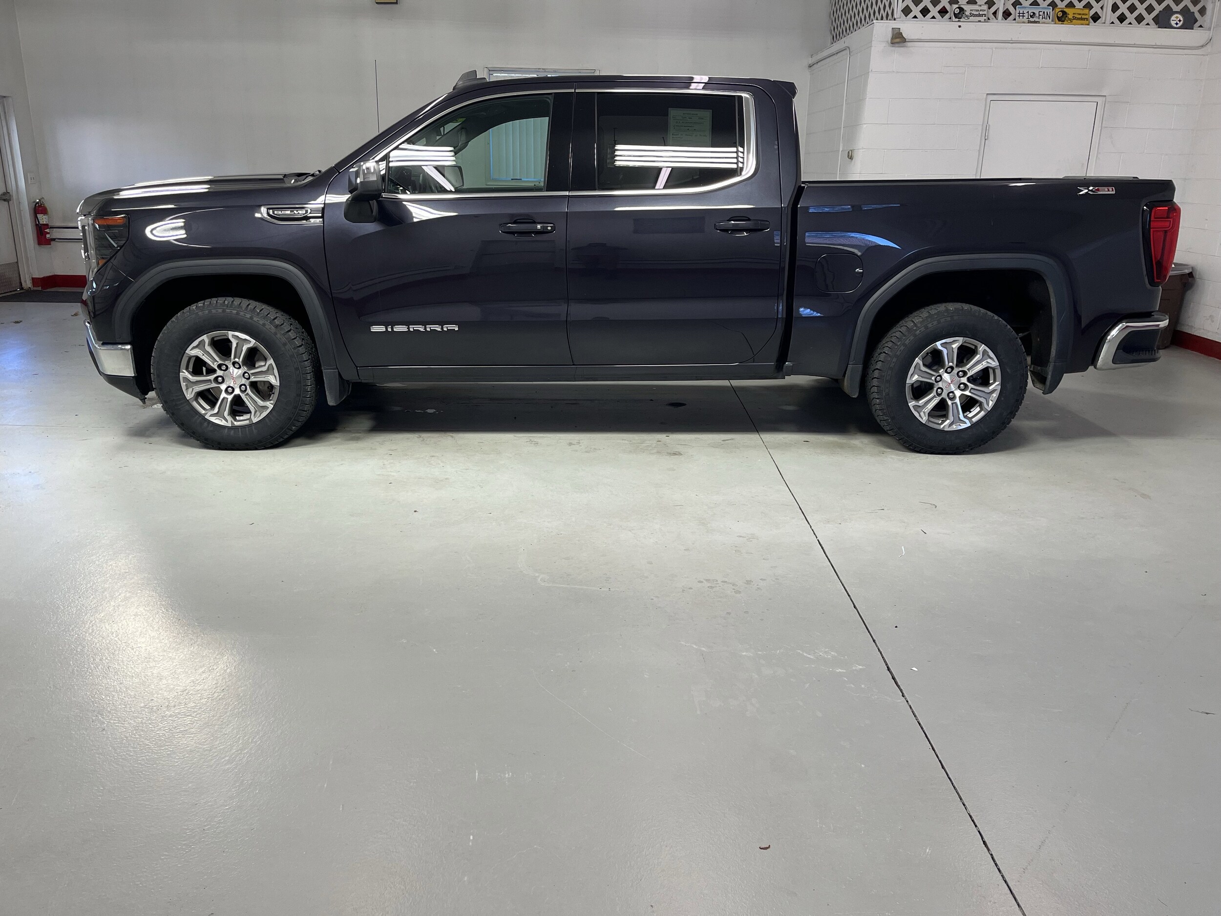 2023 Gmc Sierra 1500 SLE photo 4