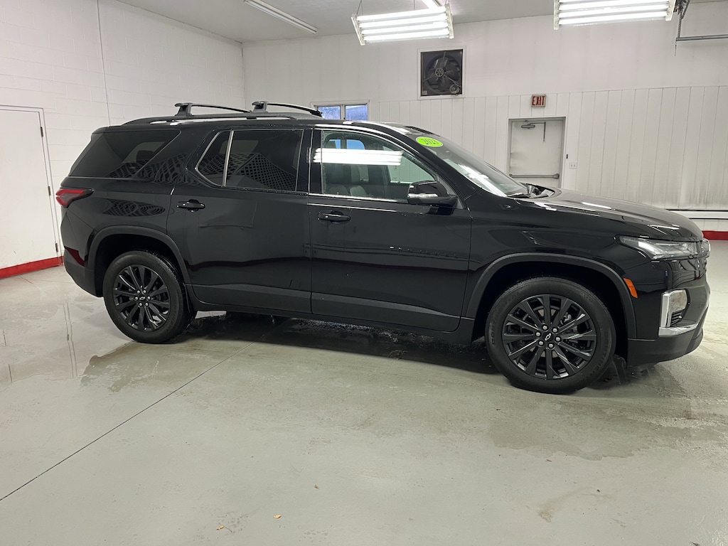 Used 2023 Chevrolet Traverse RS SUV