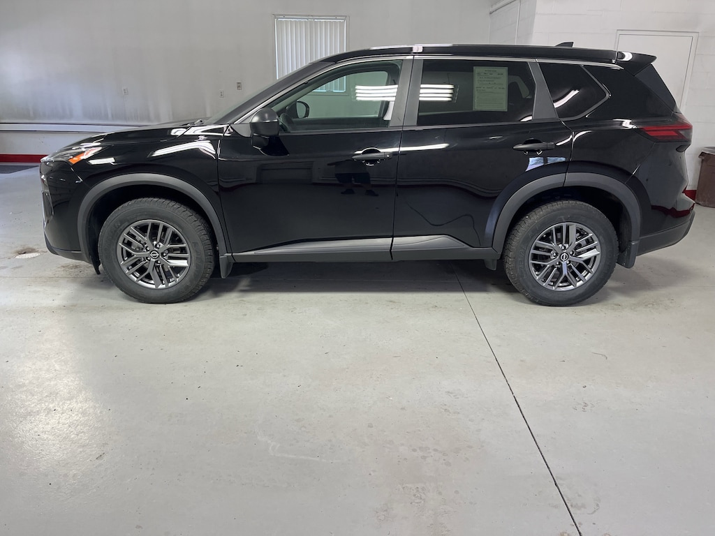 Used 2024 Nissan Rogue S SUV