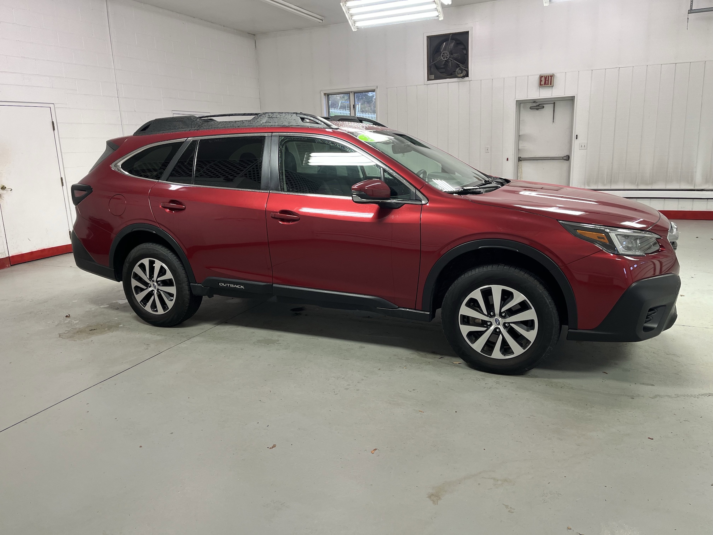 2022 Subaru Outback Premium's photo