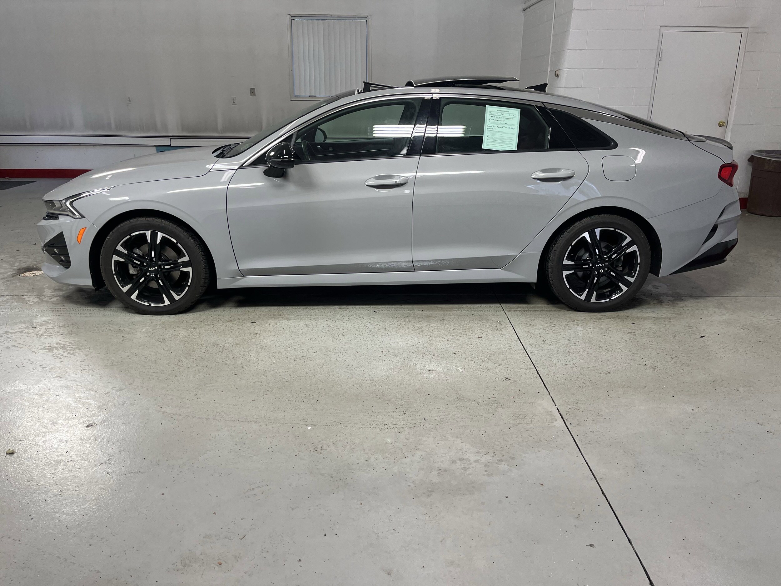 2023 Kia K5 GT-Line photo 4