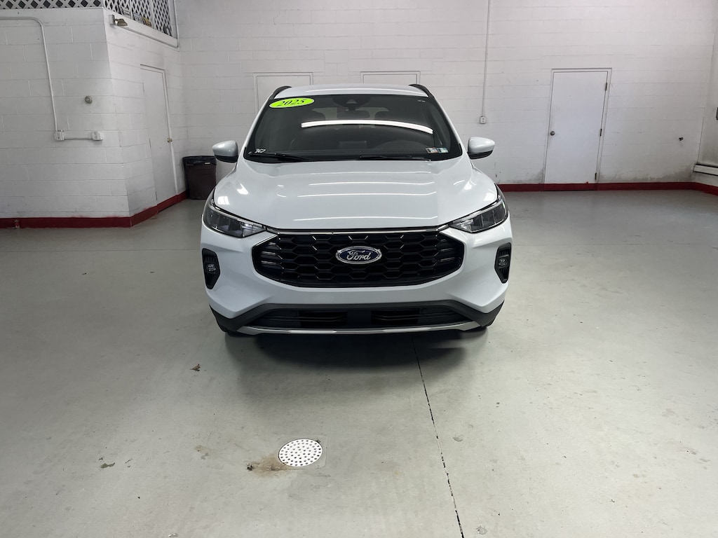 Used 2025 Ford Escape ST-Line Select SUV