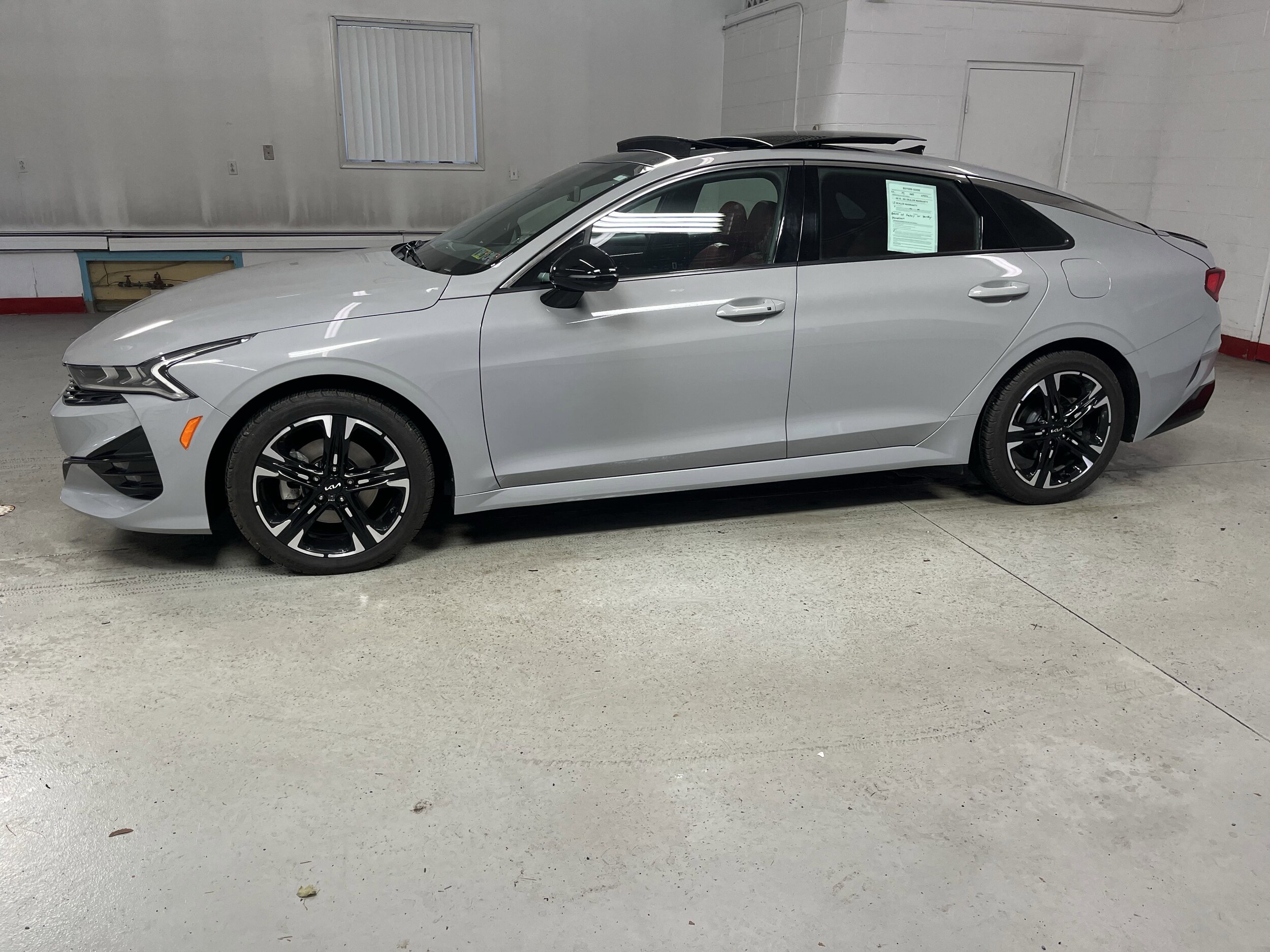 2023 Kia K5 GT-Line photo 3