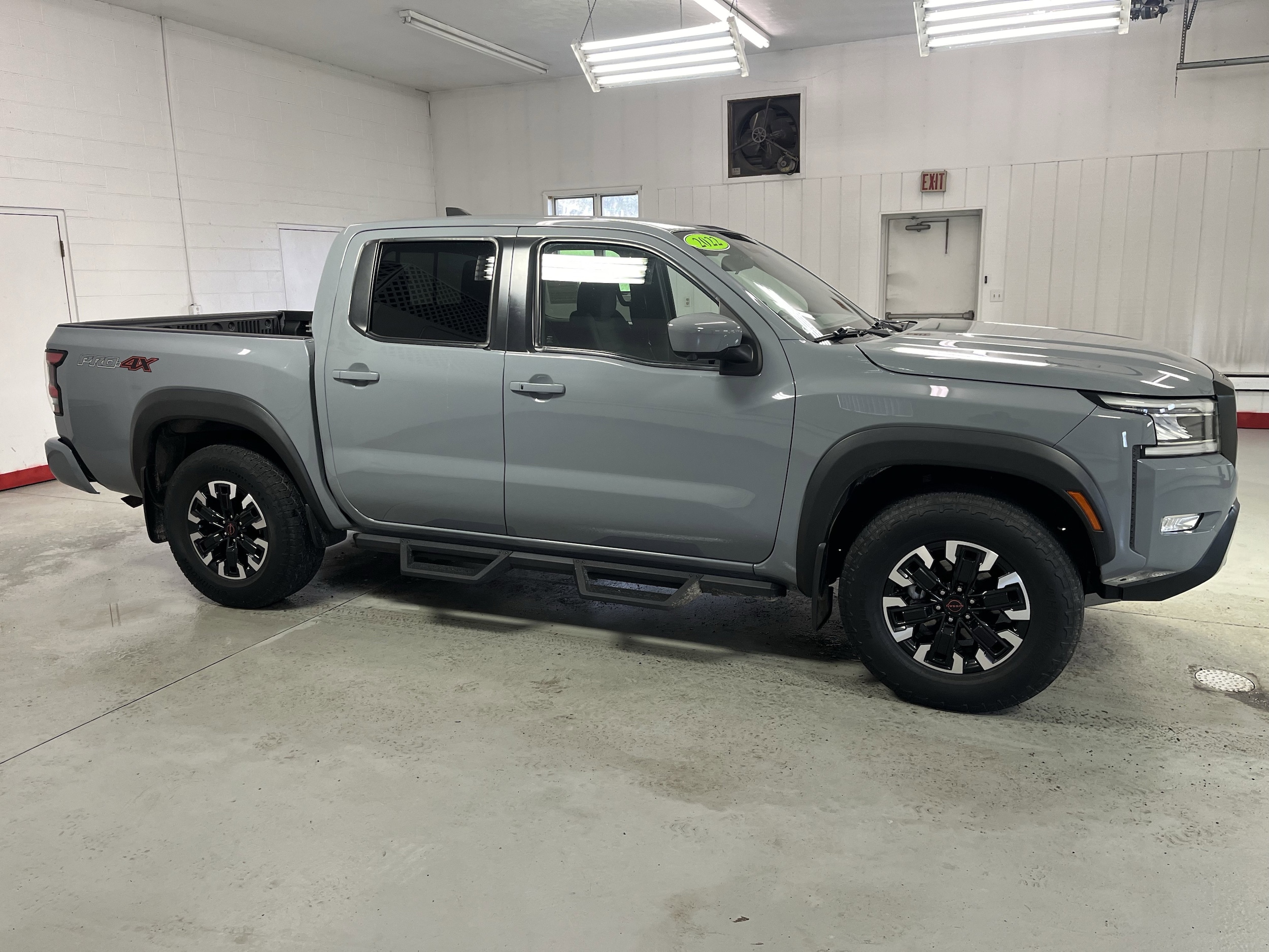 2022 Nissan Frontier PRO-4X Crew Cab 4X4's photo