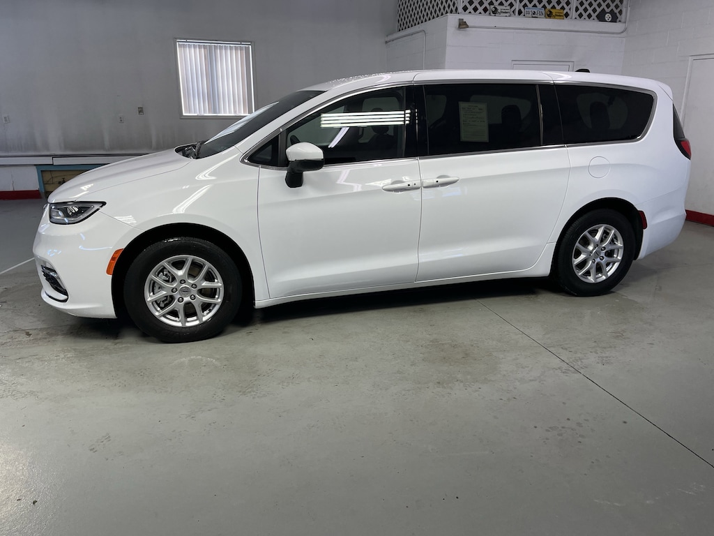 Used 2023 Chrysler Pacifica Touring Van Passenger Van