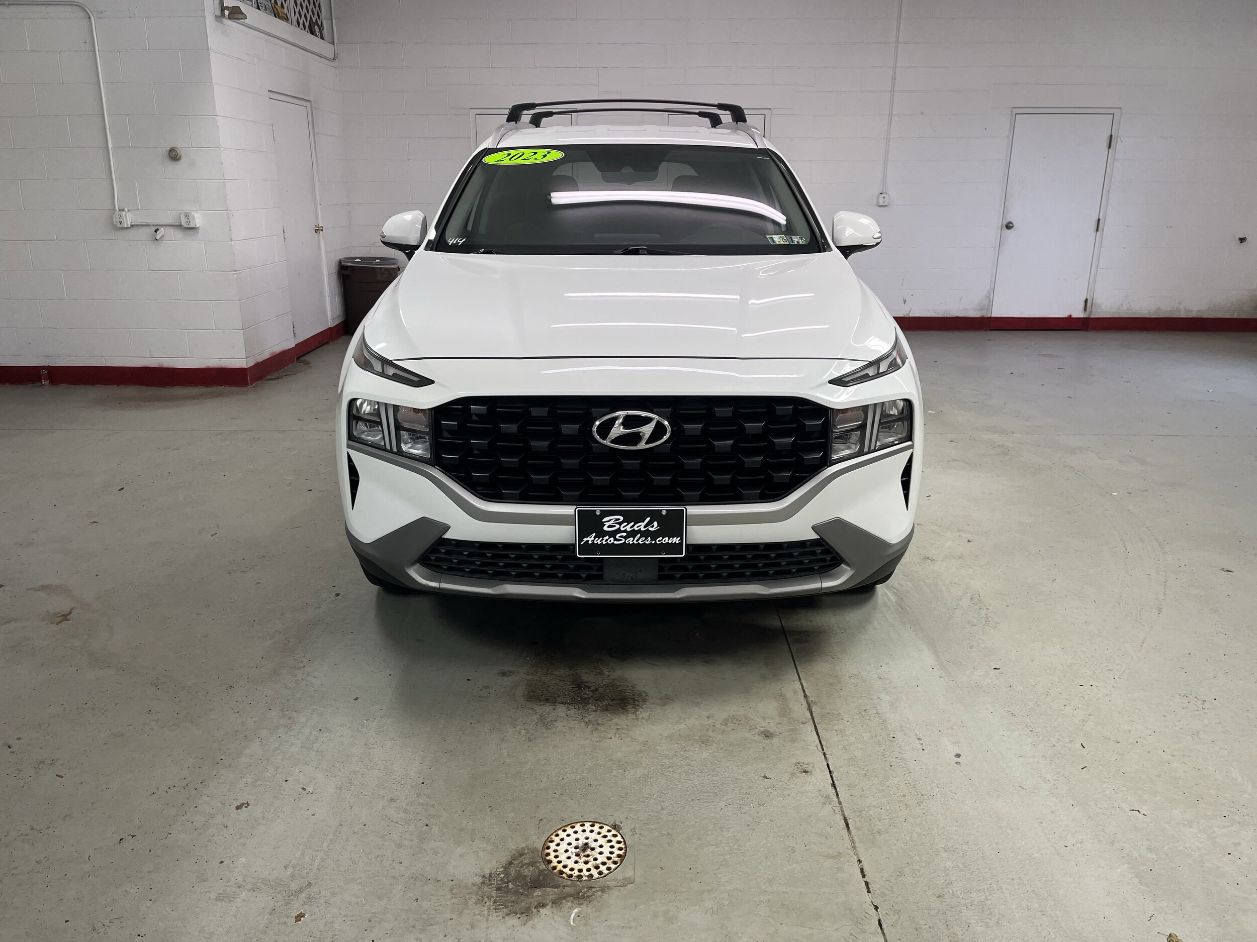 2023 Hyundai Santa Fe SEL photo 2