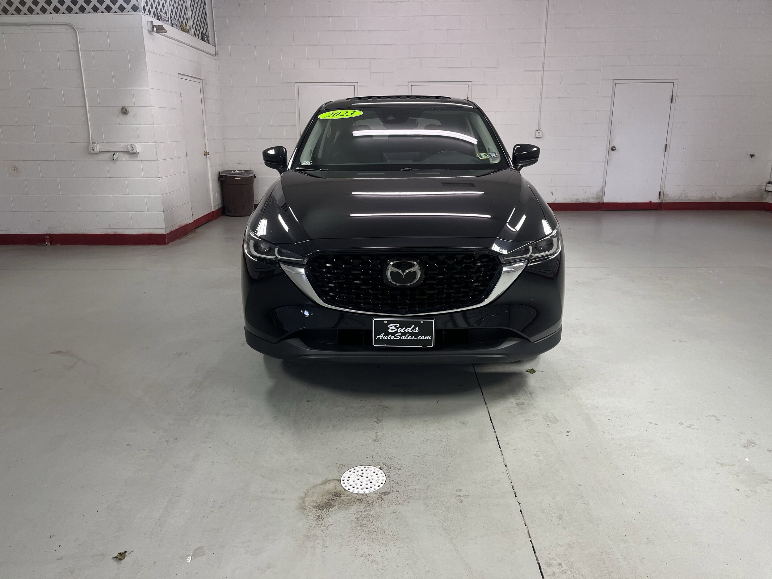 2023 Mazda CX-5 2.5 S Preferred photo 2