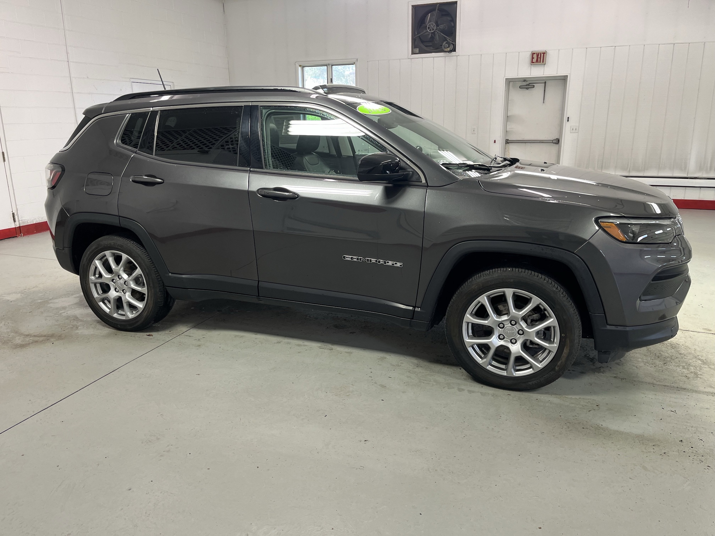 2022 Jeep Compass Latitude Lux