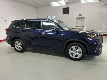 2022 Toyota Highlander LE SUV