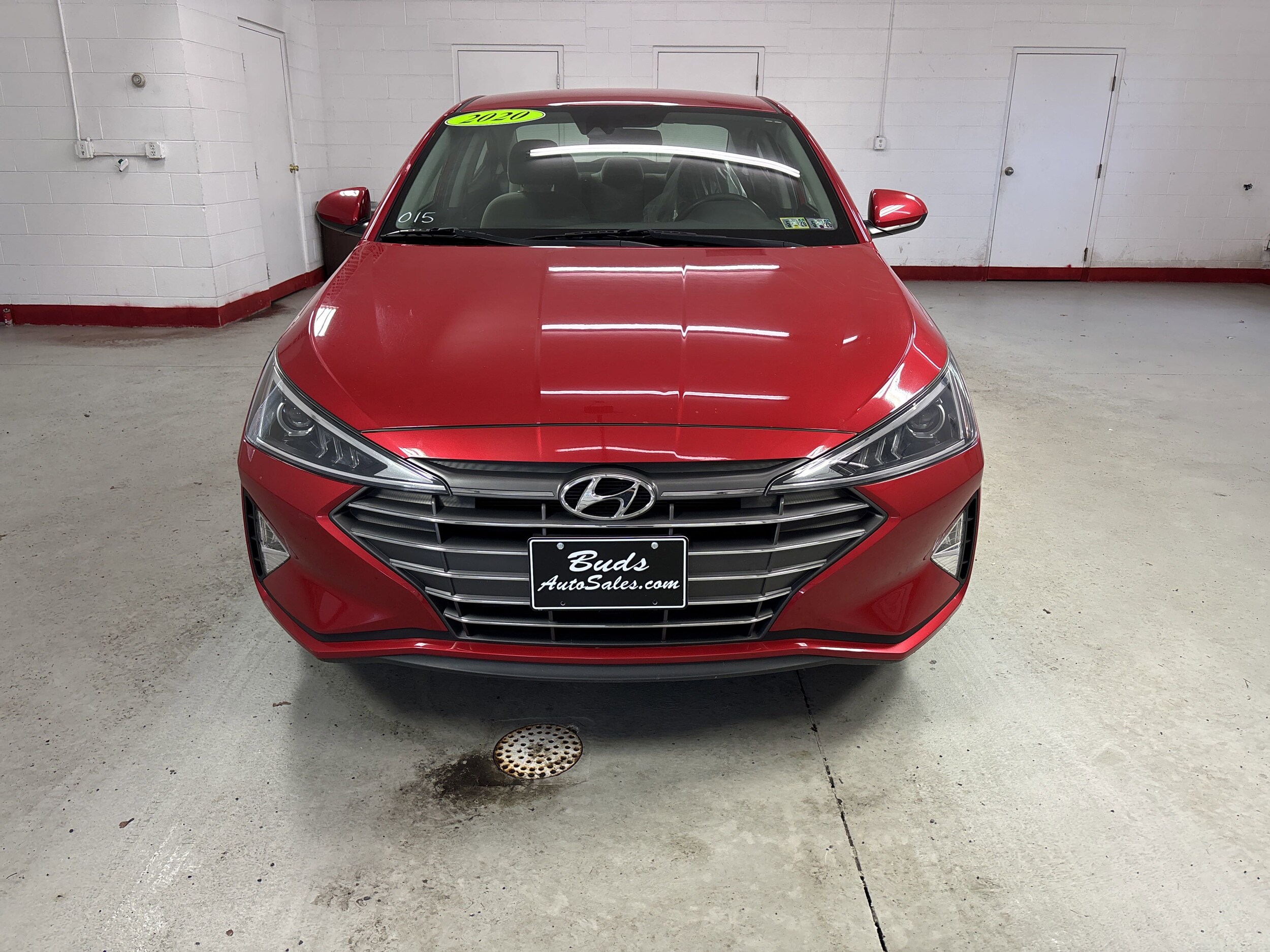 2020 Hyundai Elantra SEL photo 2