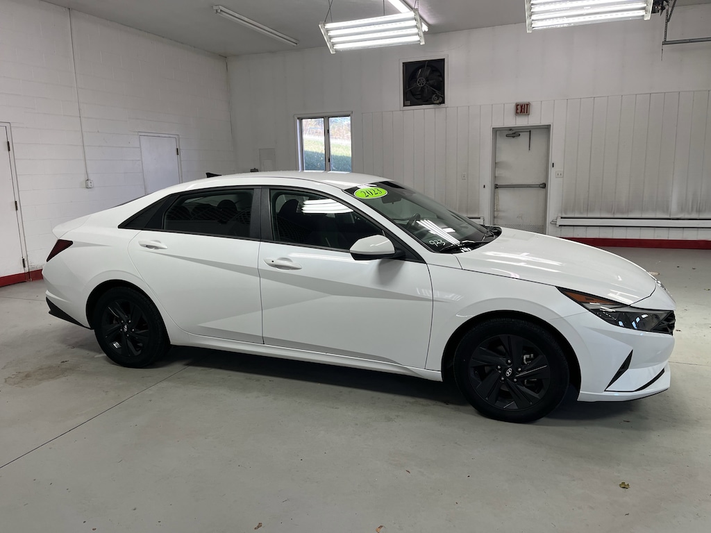 Used 2023 Hyundai Elantra SEL Sedan