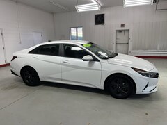 2023 Hyundai Elantra SEL Sedan