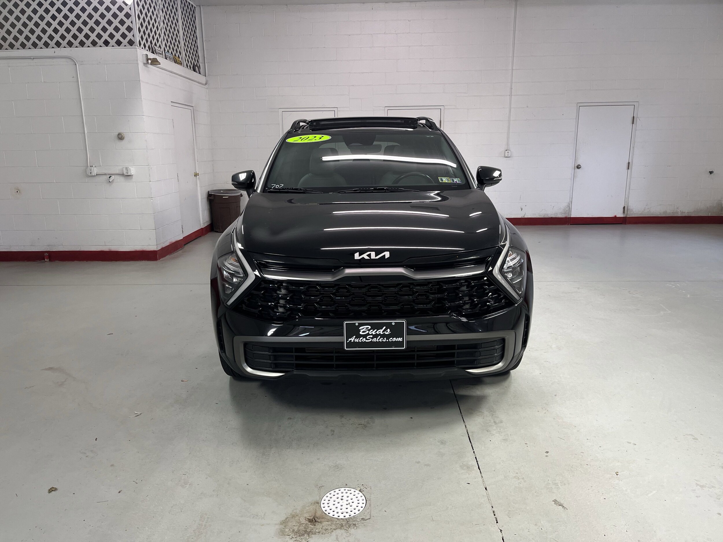 2023 Kia Sportage X-Line photo 2