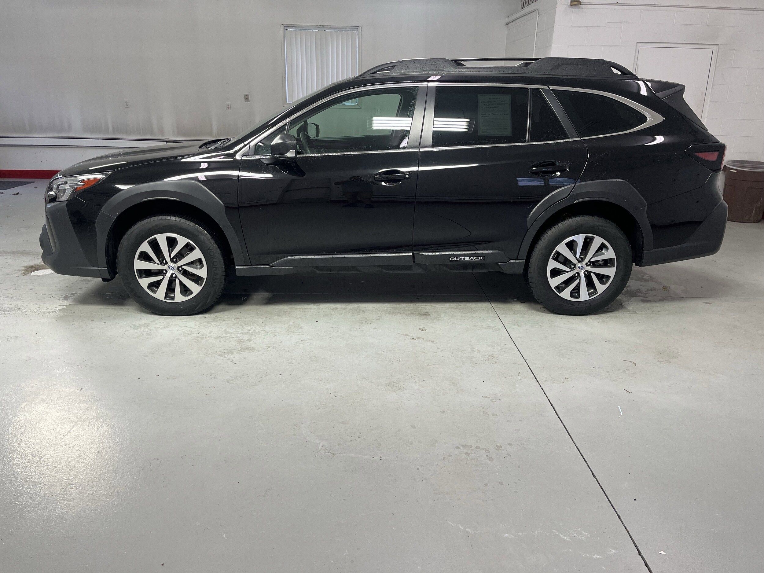 2025 Subaru Outback Base photo 4