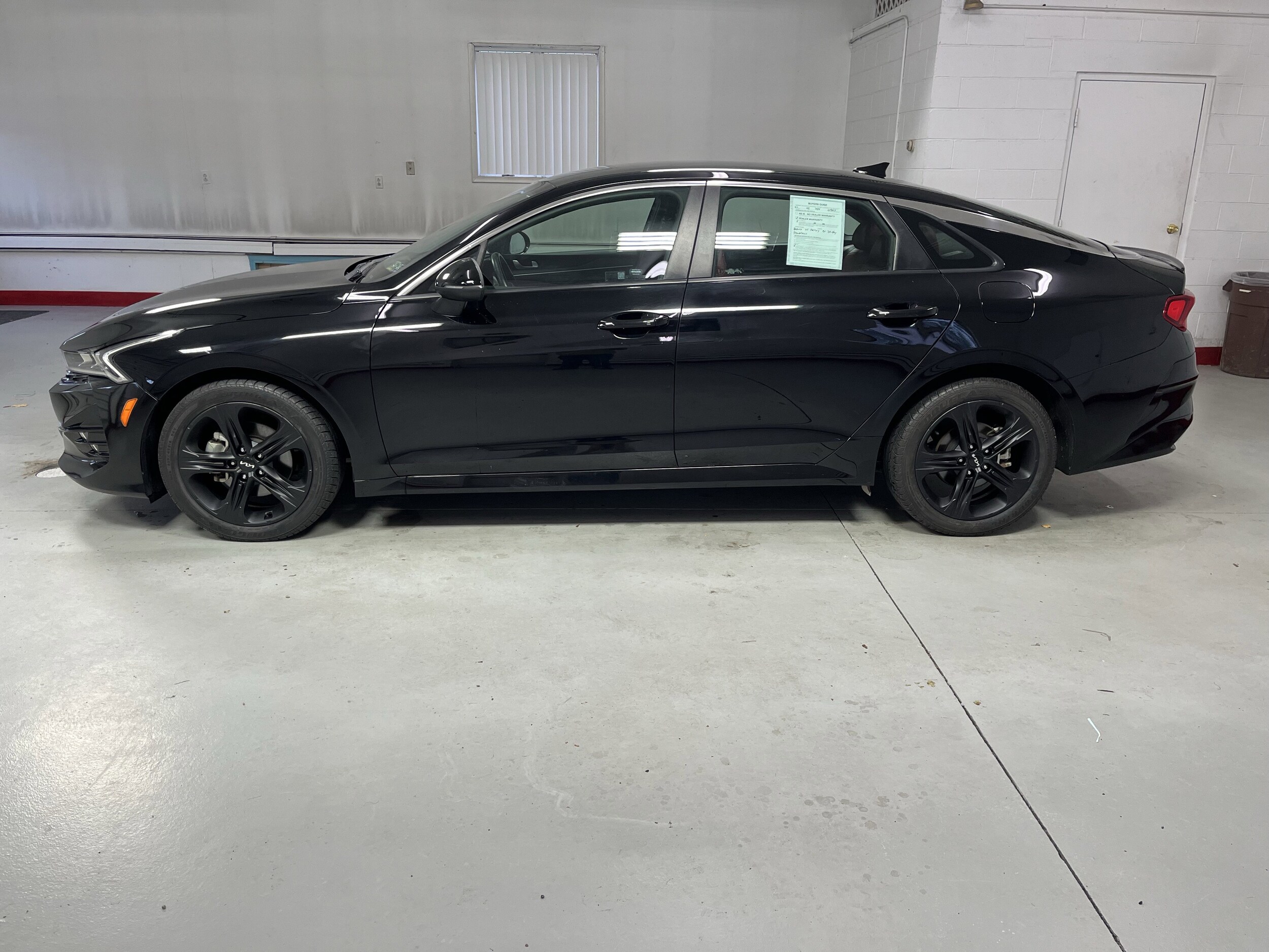 2024 Kia K5 GT-Line photo 2