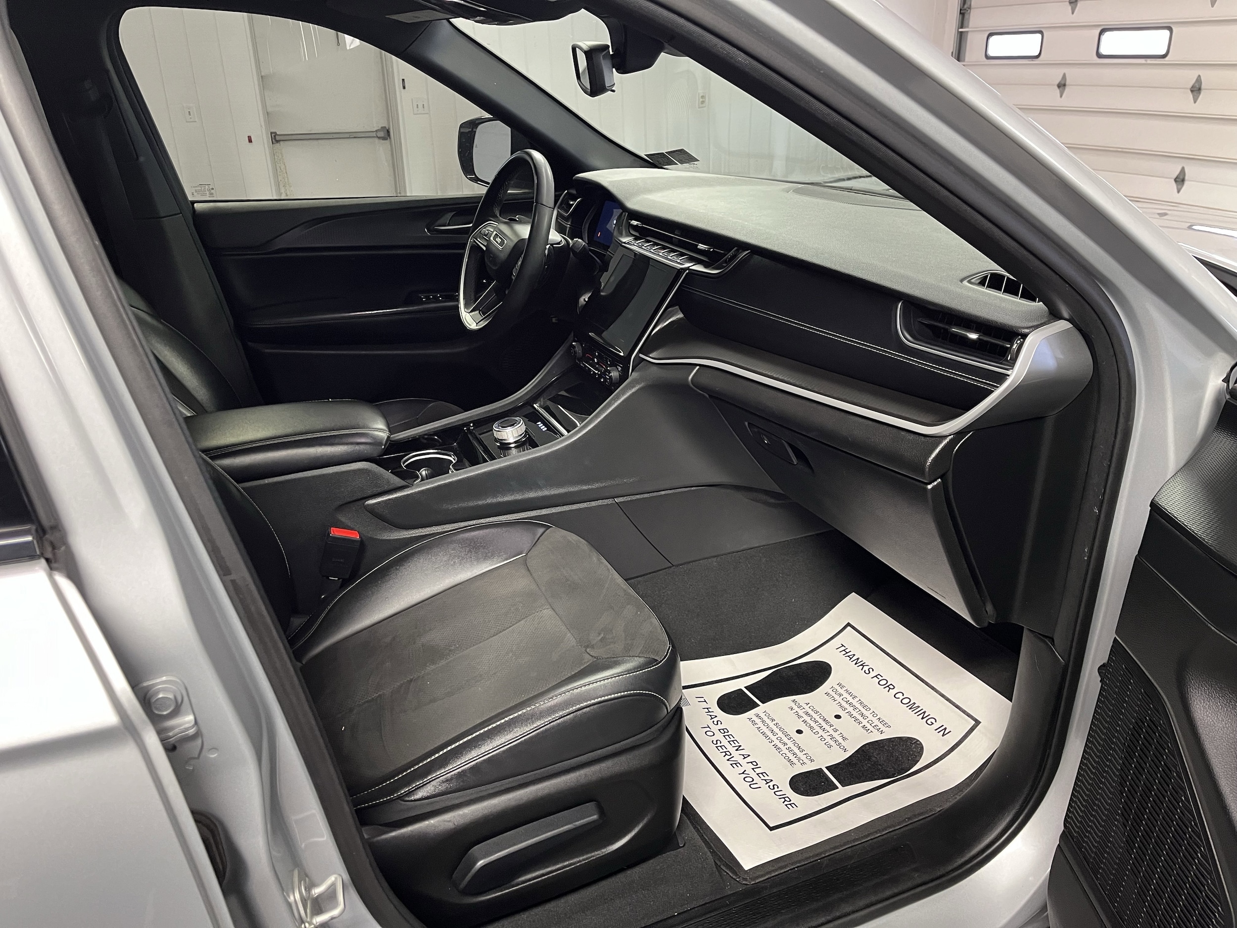 2023 Jeep Grand Cherokee Altitude - Photo 12