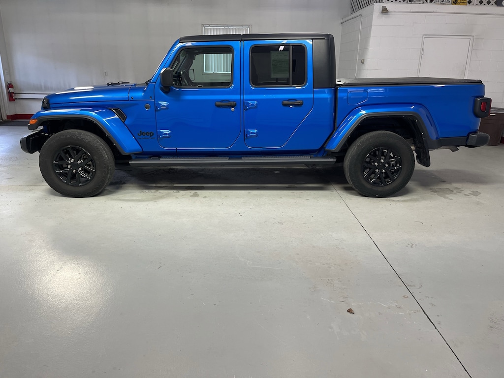 Used 2022 Jeep Gladiator Sport S Truck Crew Cab