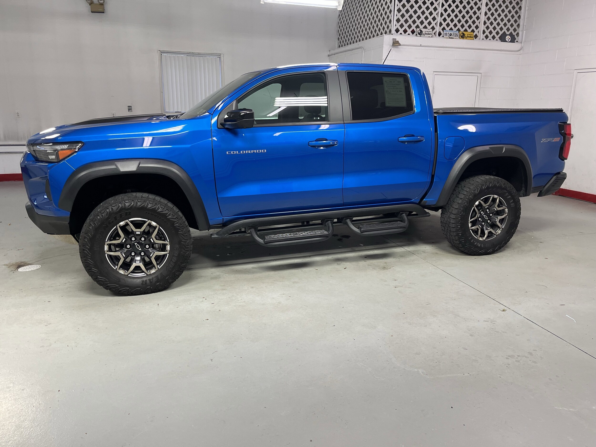 2023 Chevrolet Colorado ZR2 photo 3