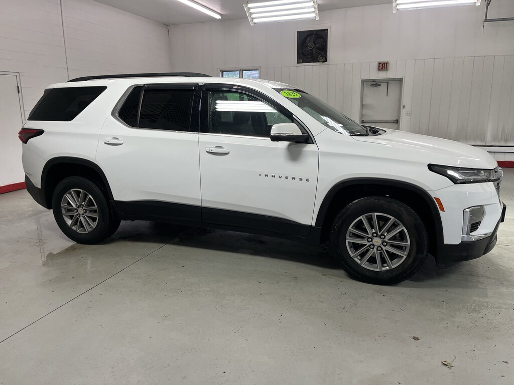 Used 2023 Chevrolet Traverse LT Cloth SUV
