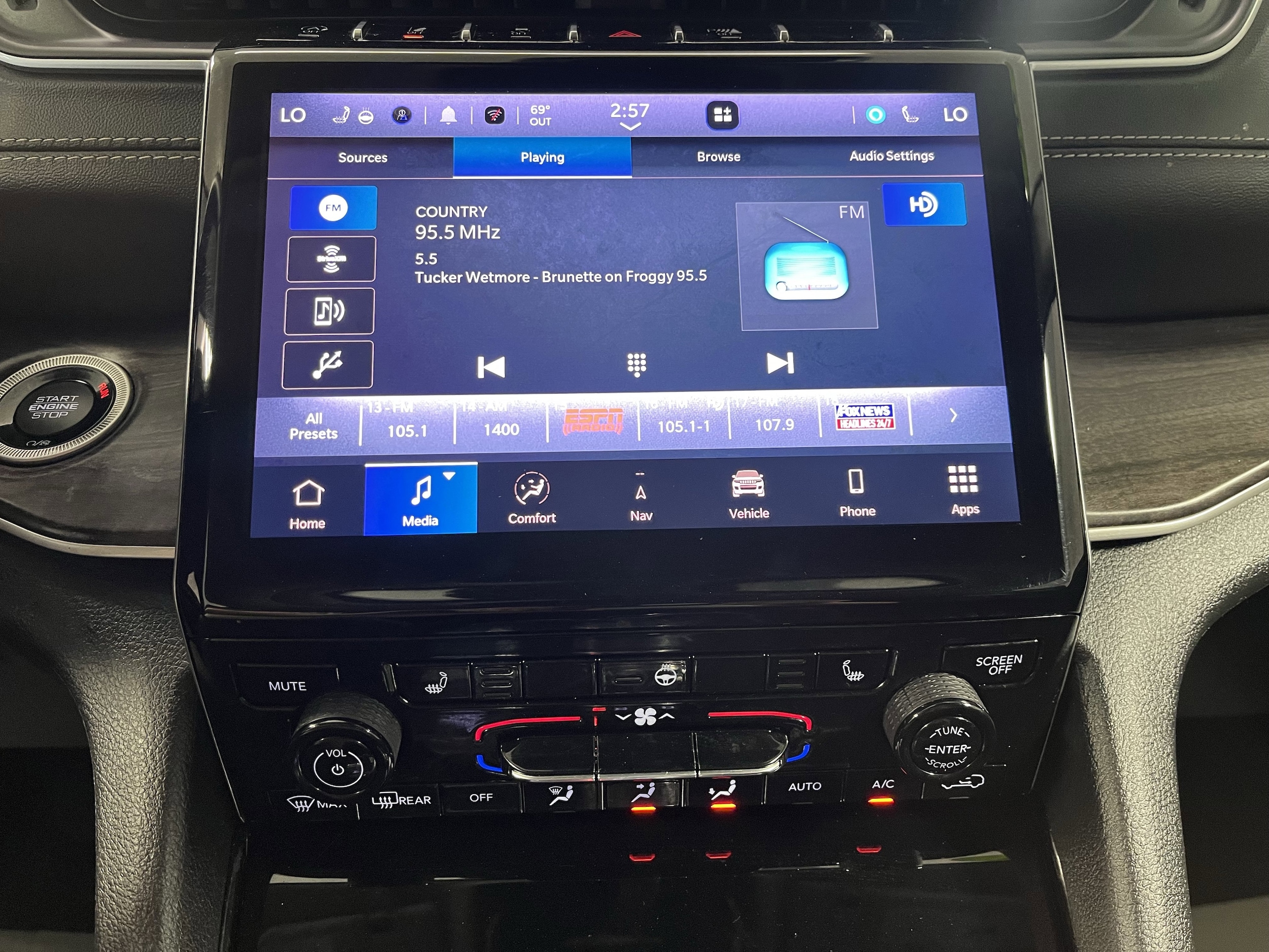 2023 Jeep Grand Cherokee Limited - Photo 17
