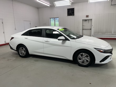 2026 Hyundai Elantra SE Sedan