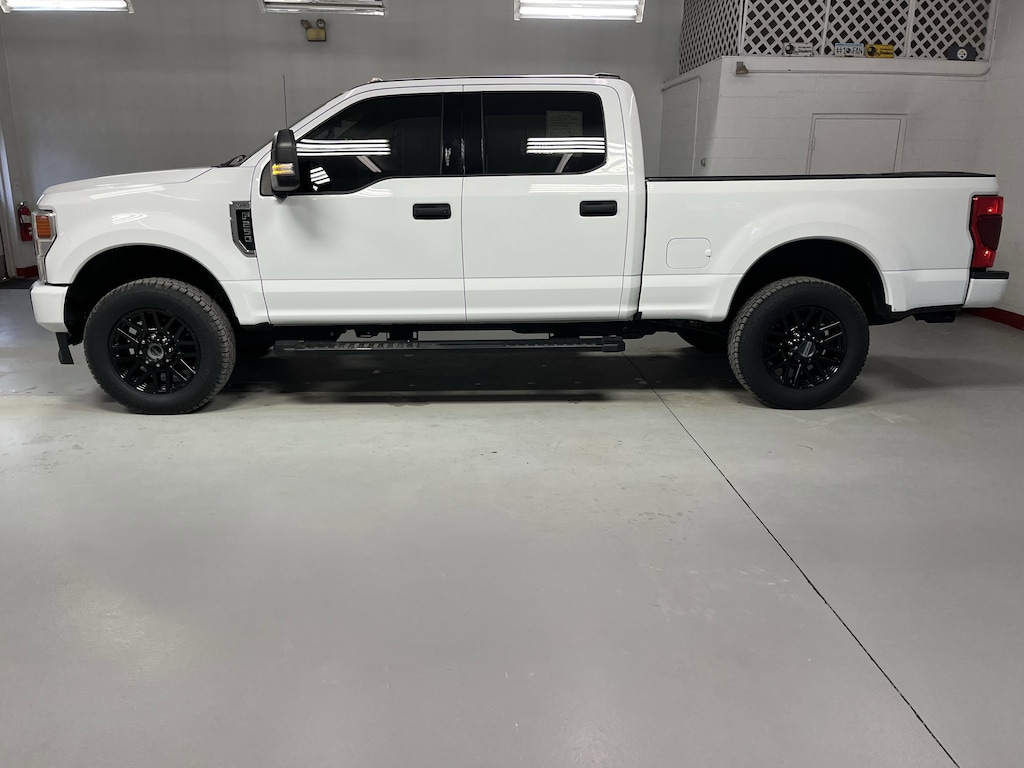 Used 2022 Ford F-250 XLT Truck Crew Cab