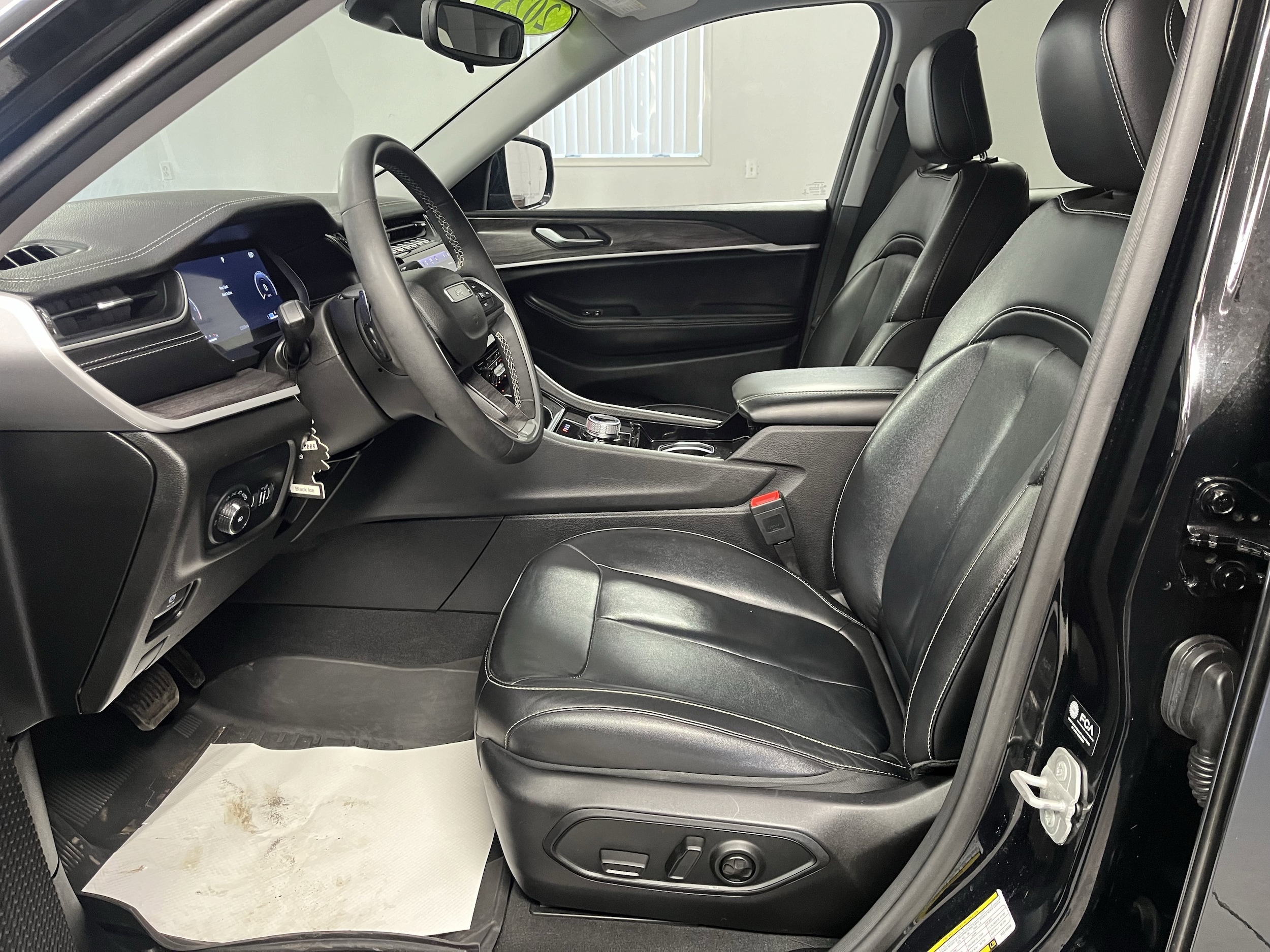 2023 Jeep Grand Cherokee Limited - Photo 12