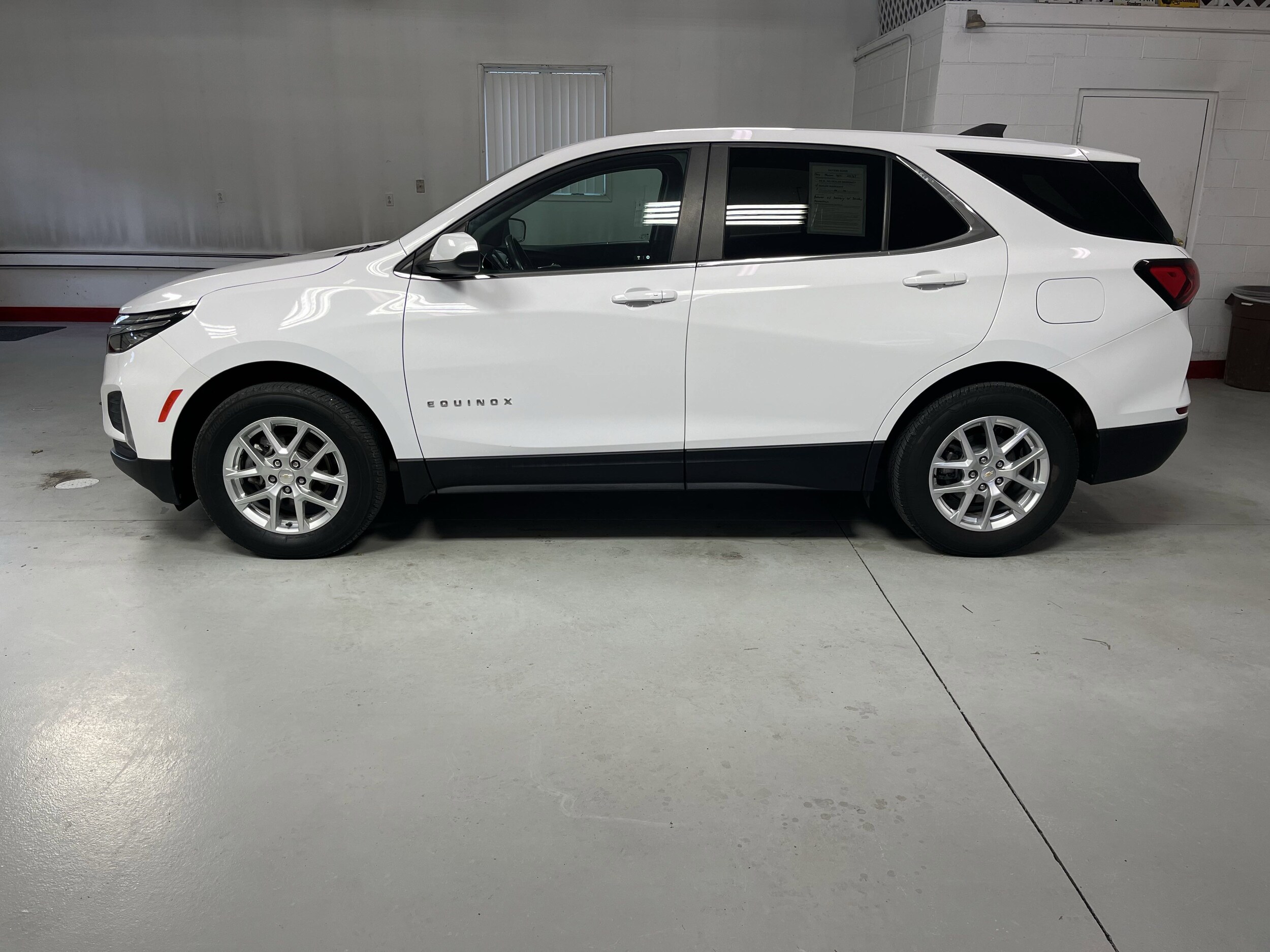2022 Chevrolet Equinox LT photo 4