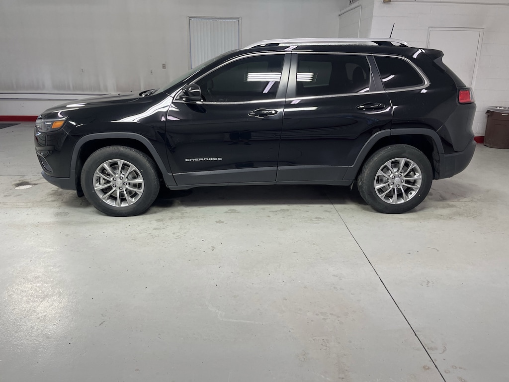 Used 2021 Jeep Cherokee Latitude Lux SUV